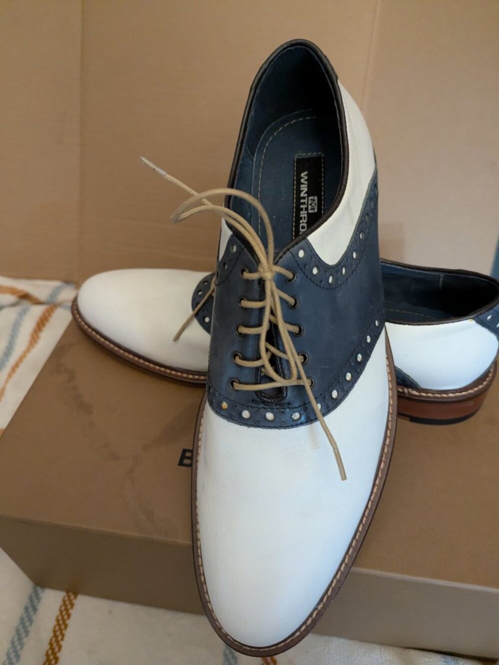 WINTHHROP Men's Two-Tone Saddle Shoes Oxfords Size 9.5